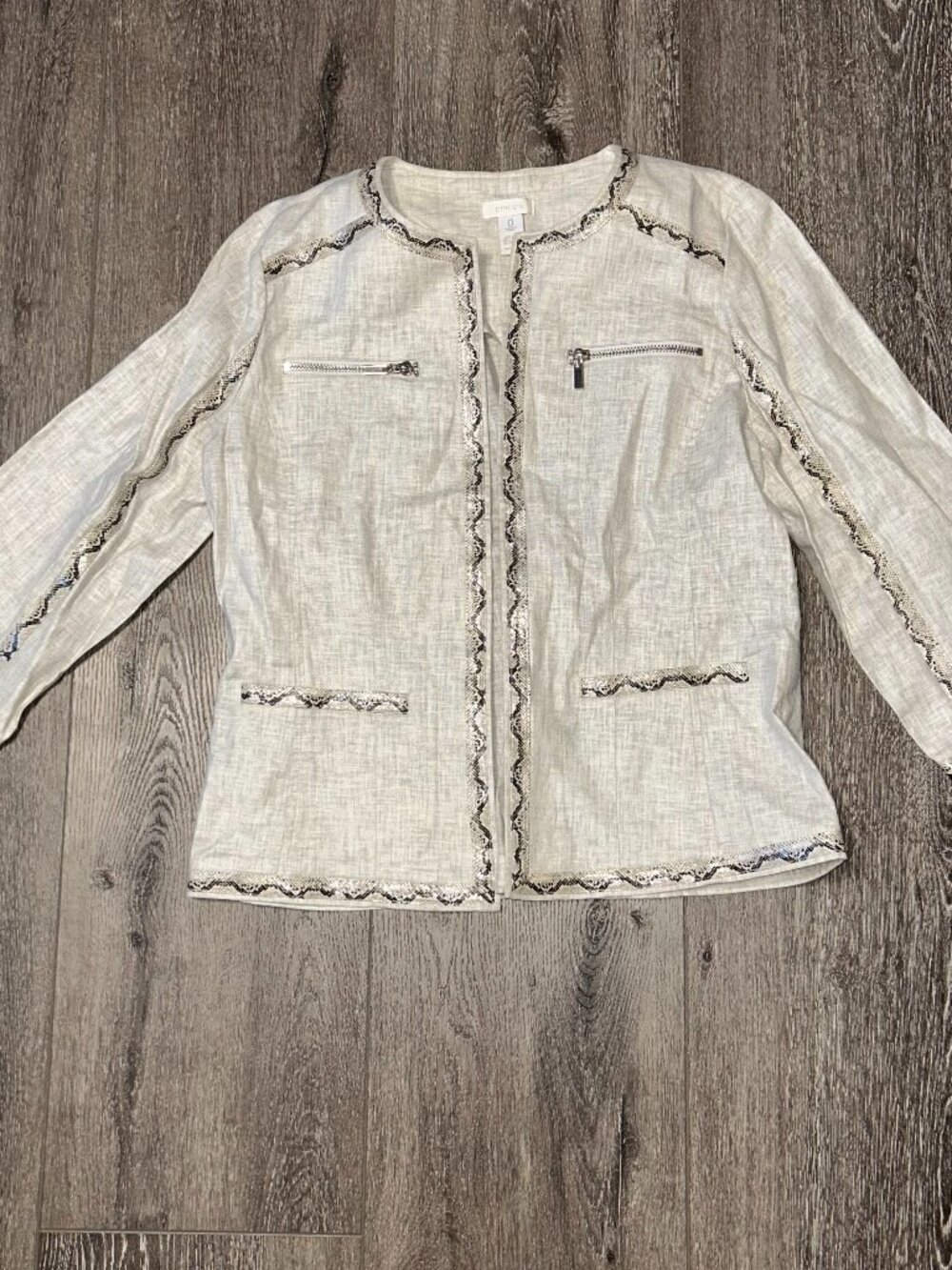 Chicos Jacket Size 0 Womens Solid Beige Long Sleeve Snakeskin Trim Silver Zipper